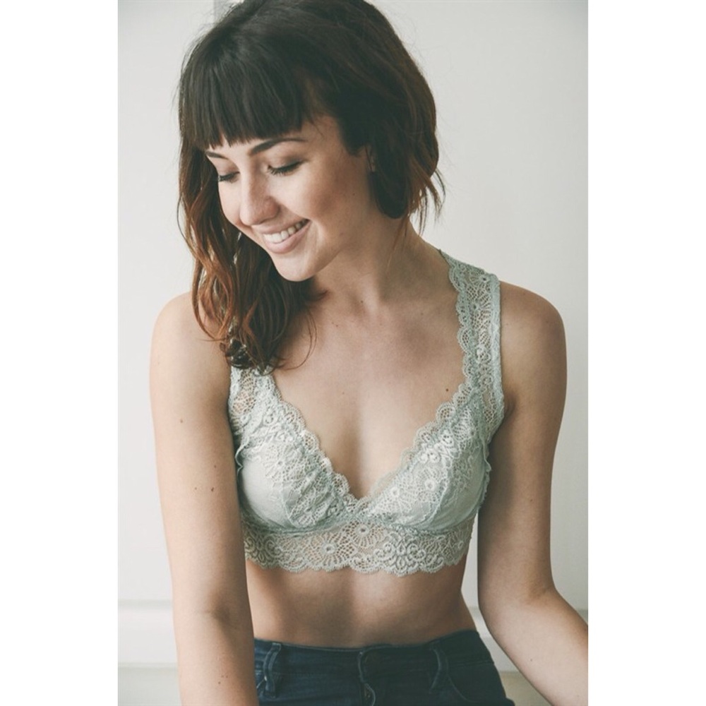 ❗️CLOSING SALE❗️ Seafoam Lace Bralette